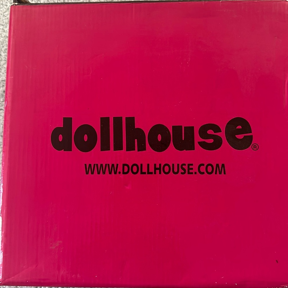 Women’s size 9 leopard high heels